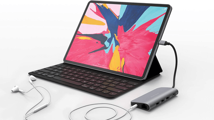 How to use a USB-C hub with the iPad Pro