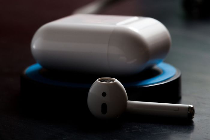 How to charge your new wireless AirPods