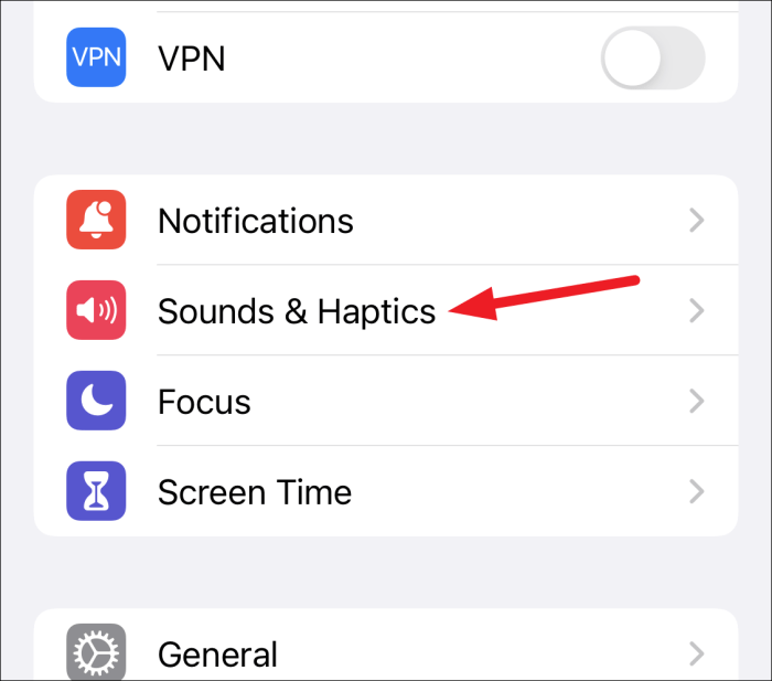 This shortcut mutes iPhone audio when you enter Do Not Disturb