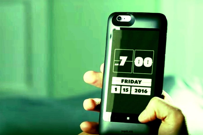 Why you should add a second screen to your iPhone